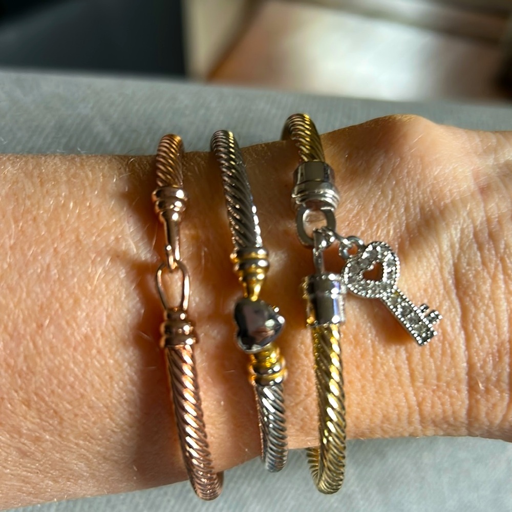 Cable bracelets
